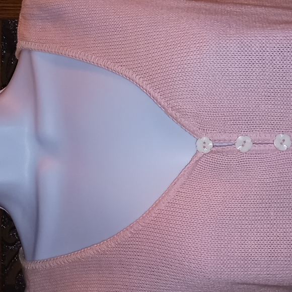 Vintage 80's,Very Sexy,Pretty Pink,Knit,Crop Top with Floral Button Detail💕 - Picture 3 of 12